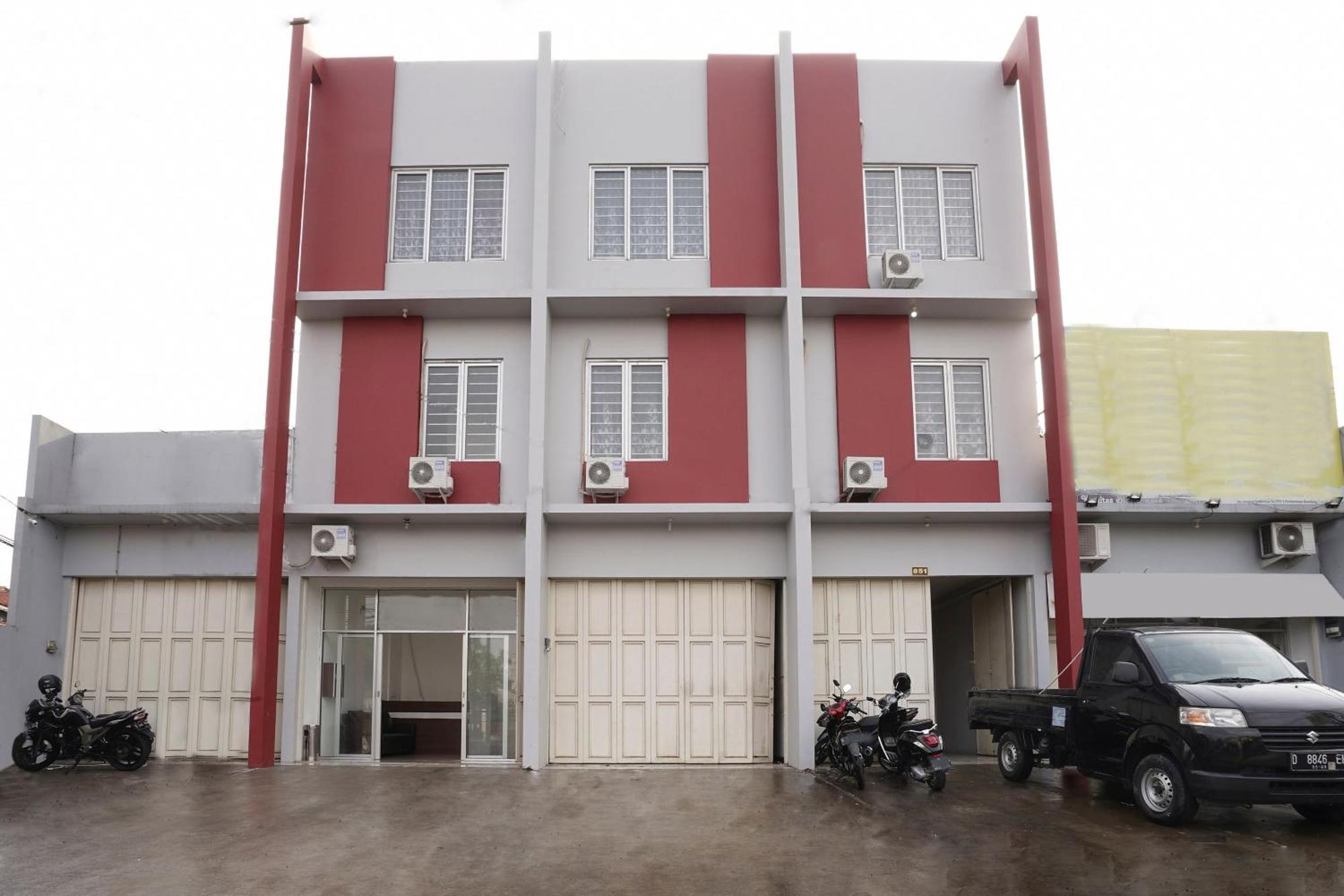 Super Oyo 2183 Cibeureum Residence Μπαντούνγκ Εξωτερικό φωτογραφία